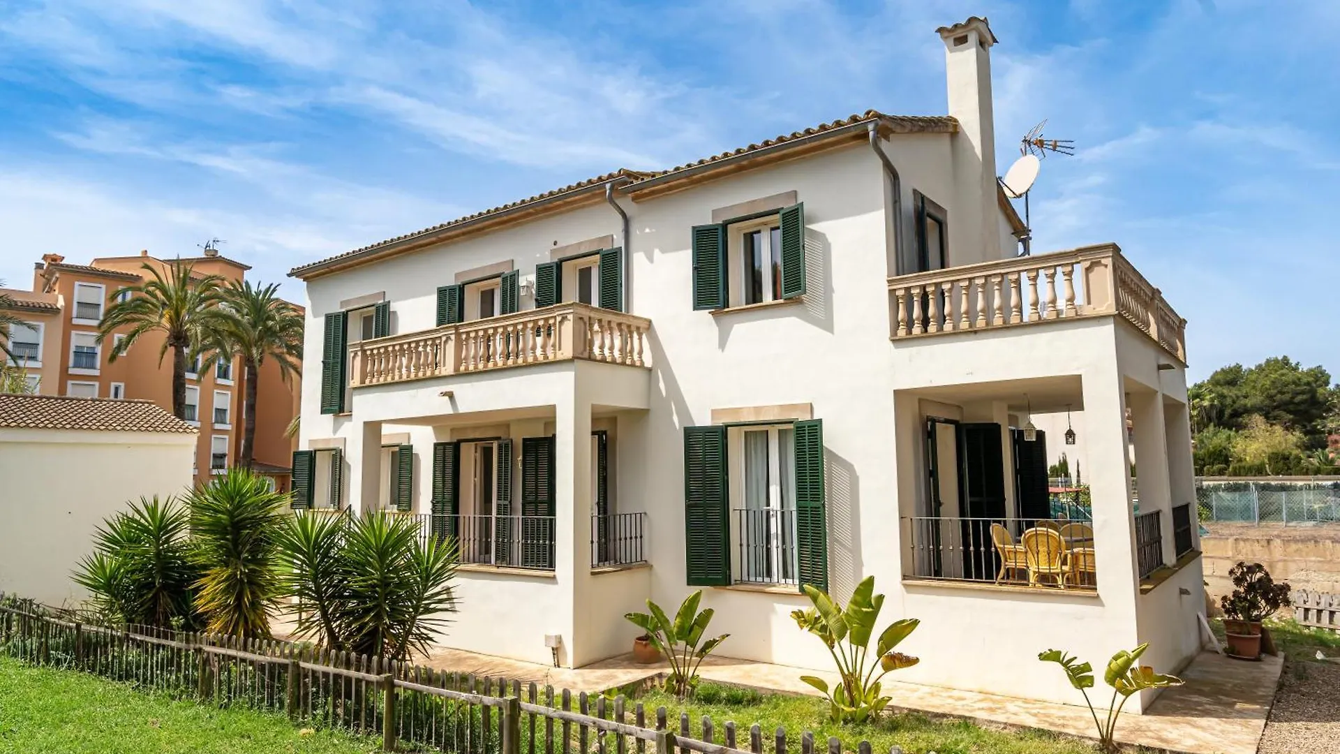 Houm Villa Samil Playa de Palma  Spain